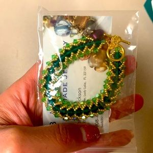 St pattys day! Handmade NWT green gold toggle bracelet crystals & braided